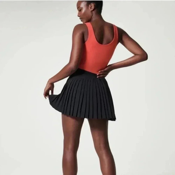 New Spanx get moving skort pleated black skirt - Picture 10 of 10